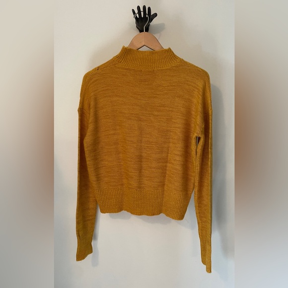 XL Mustard yellow mock neck cable knit detail. Cozy back to school. Ardene - Picture 4 of 10